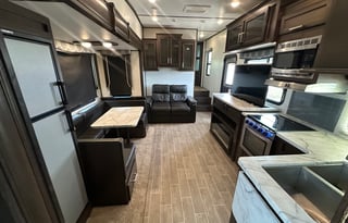 2021 Dutchmen RV Atlas 2942BHF