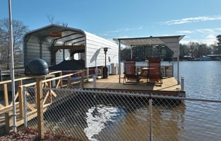 Rose Hideaway RV Rental on the Lake