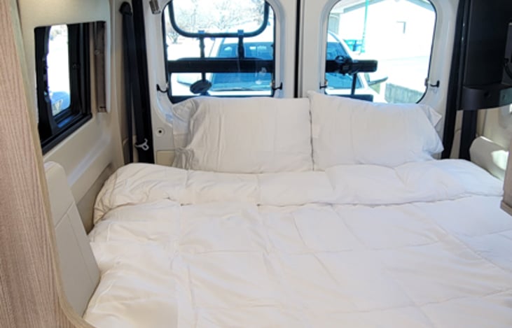 RV King Bed (closer to a queen size)