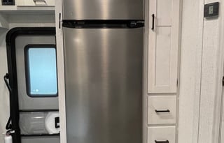 2022 EAST TO WEST Entrada 3100FB