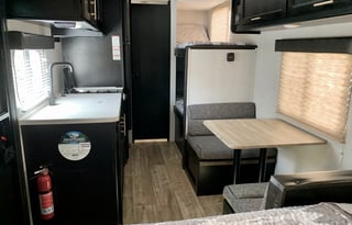 Fully Furnished Bunkhouse! Family friendly!!