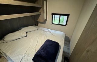 Beautiful 30' Bunkhouse Stocked For Your Adventure
