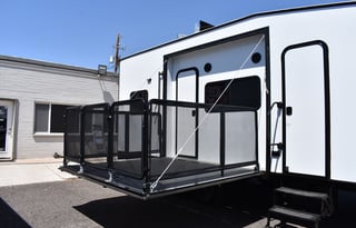 Extravagant OFF GRID toyhauler, sleeps 5!