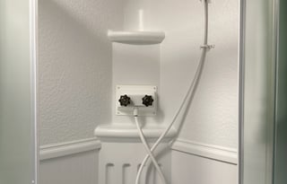 SLEEPS 6 + Outdoor fridge & Grill