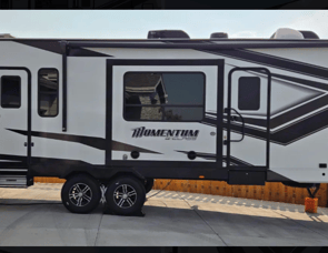 Grand Design Momentum G-Class 31G