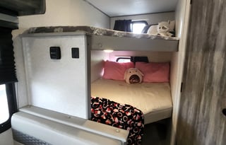 Platinum FSX - Lightweight Family Camper - "ROXY"