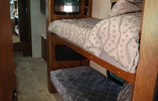 King-Size StarLink Class-A Cruiser!