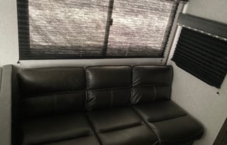Family RV with bunk beds, queen bed, and more!