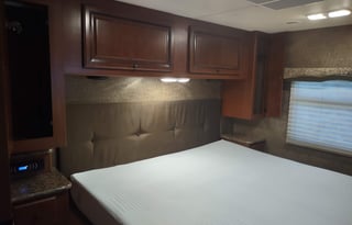 "Vrbo on the Go" with Outdoor Kitchen & TV