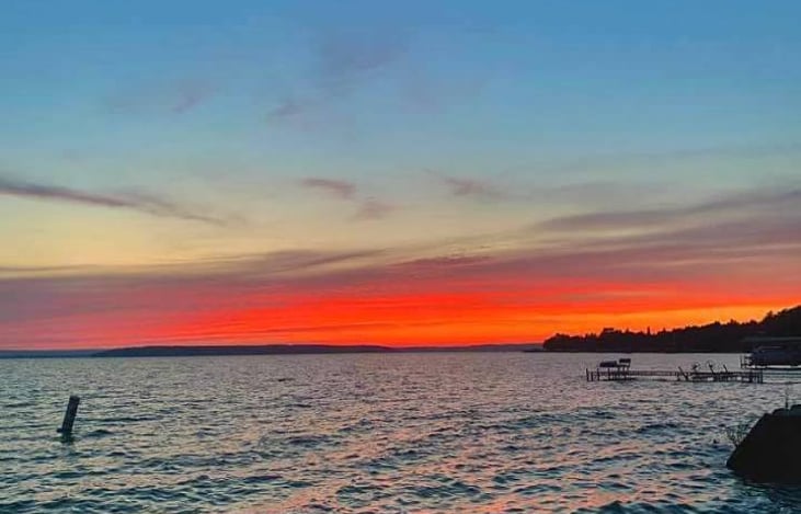 Brillant Burt Lake Sunset!