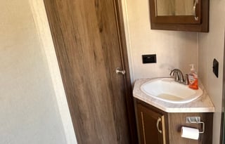 2020 EAST TO WEST Della Terra 27 K2D