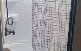 No towing, "We only do delivery and pick up."