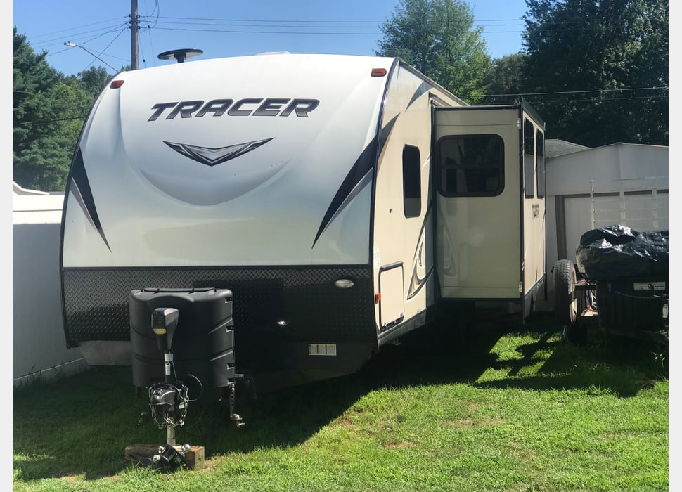 Travel Trailer rentals in Burton