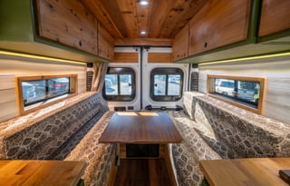 Serenity - Your Cozy Home on Wheels