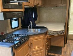 Thor Motor Coach Majestic 23a