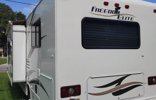 2014 Thor Motor Coach Freedom Elite 28Z
