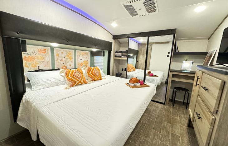 King size bedrooms with 2 closets and work space. Smart Roku TV