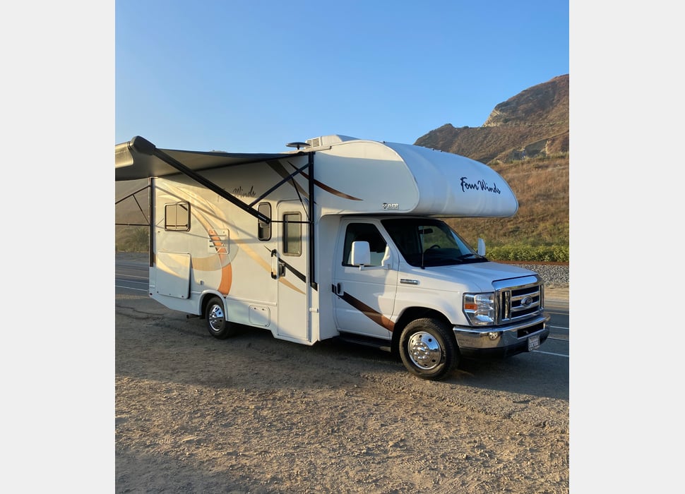 Class C Motor Home rentals in Los Angeles