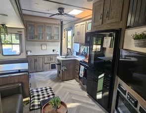 Forest River RV Salem Hemisphere 295BH