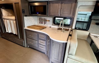 2022 Thor Motor Coach Palazzo 33.5 - Bunkhouse