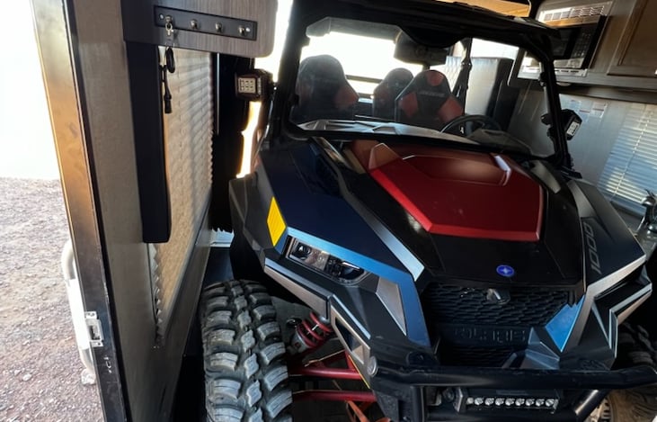 2022 Polaris general four-door deluxe