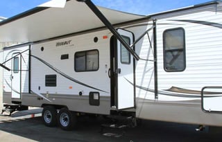 Pet & Family-Friendly 2015 Keystone Hideout 280LHS