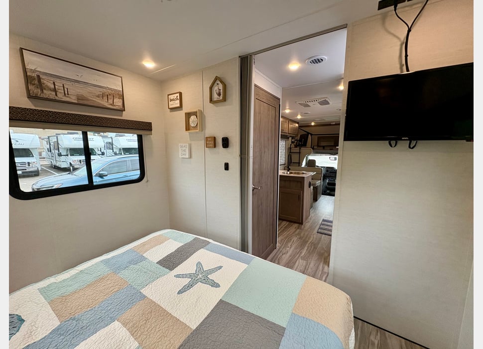 Class C Motor Home rentals in Willis
