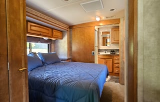 2013 Winnebago Vista 35F - FREE UNLIMITED INTERNET