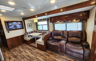 Glamping Fun: Mirada 35BH Class A w/ 2 Bathrooms