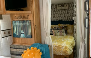 2004 Pioneer Fleetwood 18T6 Travel Trailer