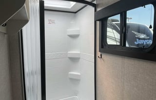 2022 Jayco 30ft Bunk house  (Delta Diva)