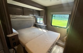 2019 Thor Motor Coach freedom elite