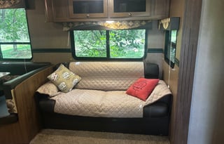 Family Friendly camper with Kids Bunkhouse