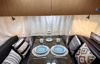 Airstream Flying Cloud 23D