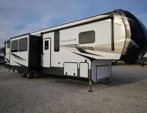 Keystone RV Avalanche 378BH