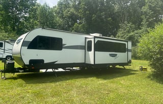 2024 Spacious Forest River Salem 29VBUDX