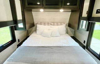 2023 Jayco - 2 Bdrm - KING bed! *Delivery Only*