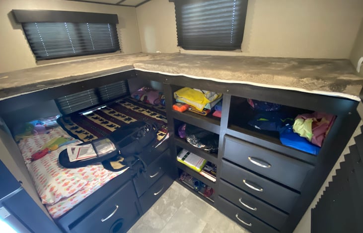 Bunkroom is perfect for 4 kids or adults that don't mind snuggling