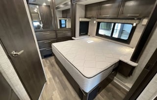 Erick Esteem 2025 sleeps 6,KING BED, Outside tv