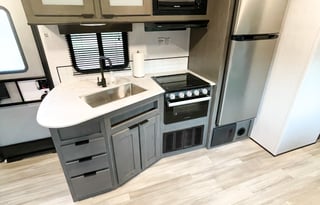 2022 Cruiser MPG Ultra Light King Bed Private Bunk