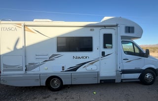 2007 Winnebago Navion 23H