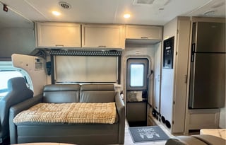 Luxury Bunkhouse Sleeps 10 Solar Wifi 2 A/C + More