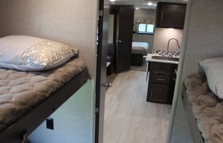 LUXURY-AUTO LEVELING-FREE INS-TOP RATED- DIAMOND O