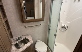 21 Georgetown 35B Bunkhouse