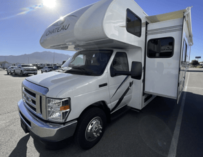 Thor Motor Coach Chateau 24F