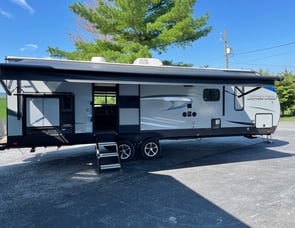 Forest River RV Cherokee Alpha Wolf 26RB-L