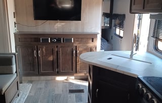 2021 Springdale Travel Trailer Rental near Redding