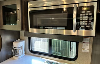 Brand New Glamping 5th Wheel- No Towing Necessary