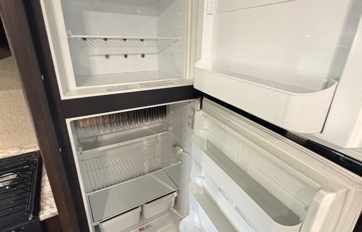Both Freezer and fridge work and stay ice cold while in use. It will be ran off of electric so no need to worry about running out of gas.