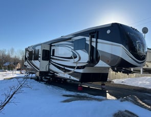 DRV Luxury Suites FullHouse LX455